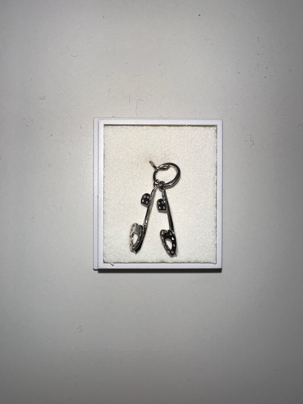 Korut & Lahjat Hopeinen terä-riipus